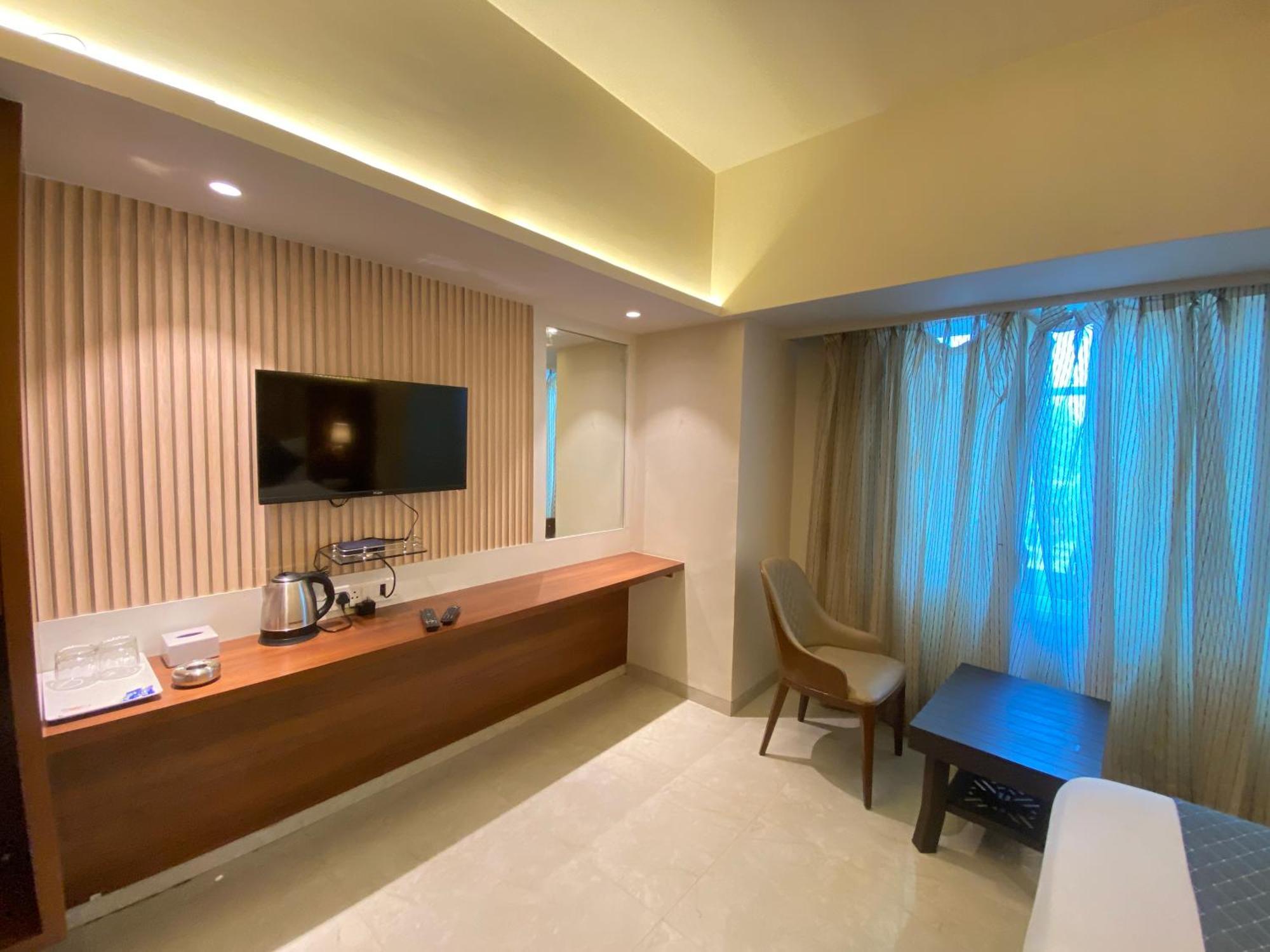 Hotel Czar Inn - Vashi 纳威孟买 外观 照片