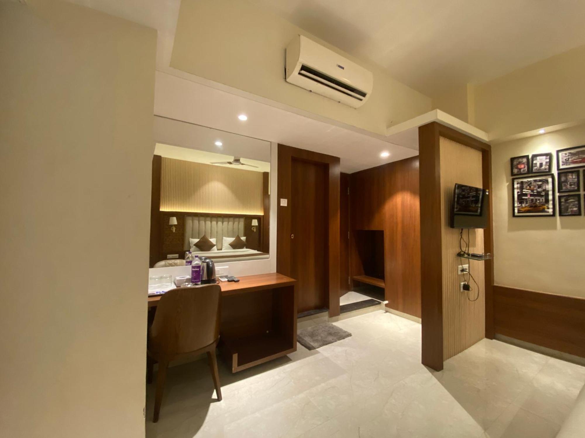 Hotel Czar Inn - Vashi 纳威孟买 外观 照片
